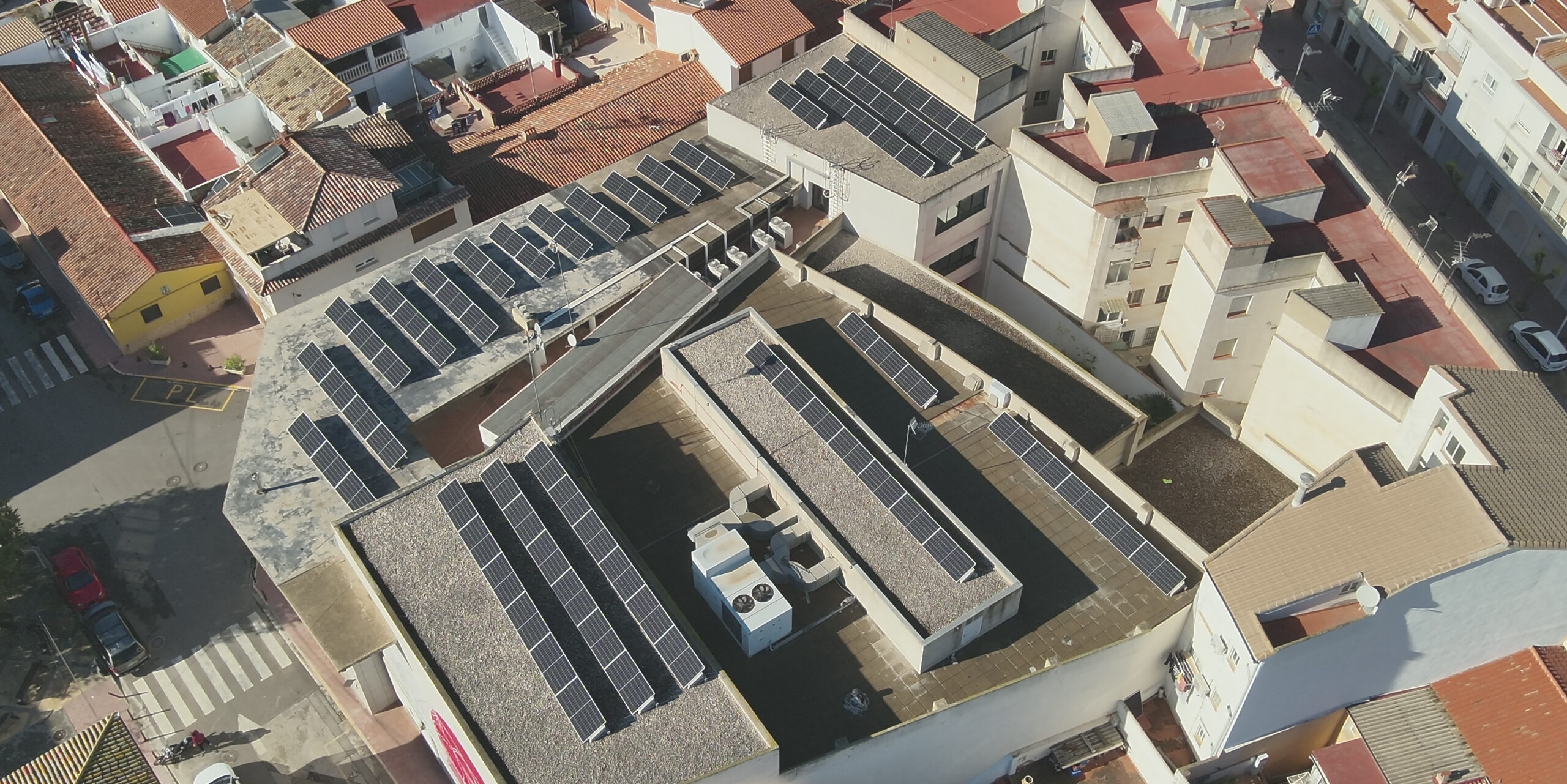 NUEVA INSTALACIÓN DE AUTOCONSUMO COLECTIVO EN EL AYUNTAMIENTO DEL GENOVÉS